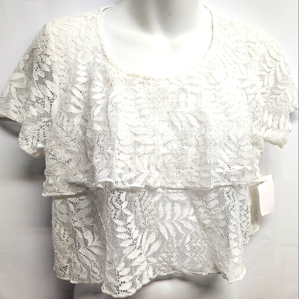 Hayden Los Angeles Crop Lace Popover Top. Sz Sm.  Nwts